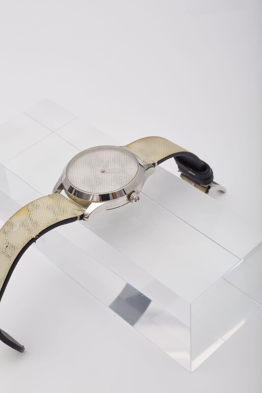 GUCCI GUCCI G-TIMELESS HOLO STRAP WATCH 38MM