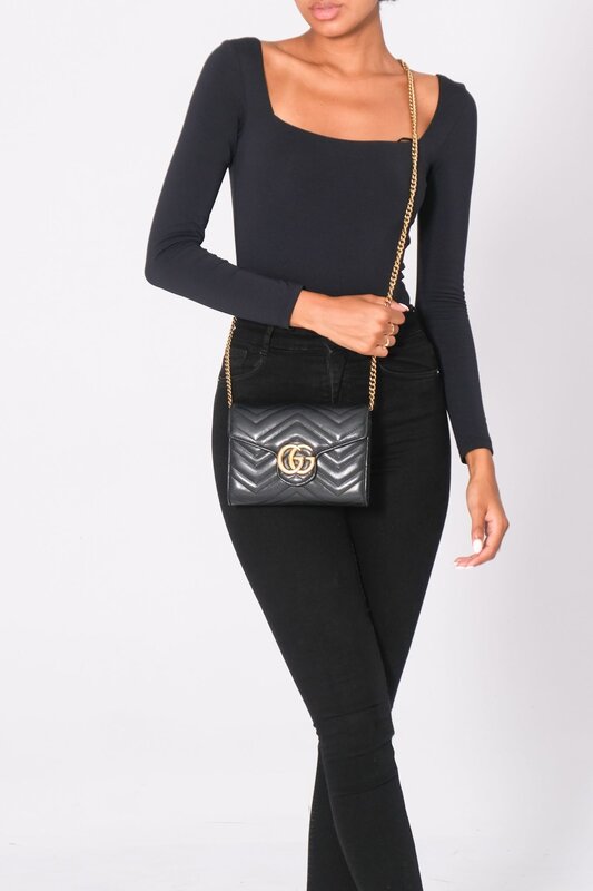 GUCCI GUCCI CALFSKIN MATELASSE GG MARMONT CHAIN WALLET BLACK
