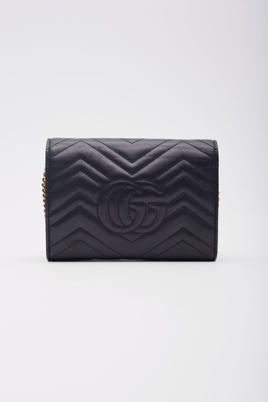 GUCCI GUCCI CALFSKIN MATELASSE GG MARMONT CHAIN WALLET BLACK