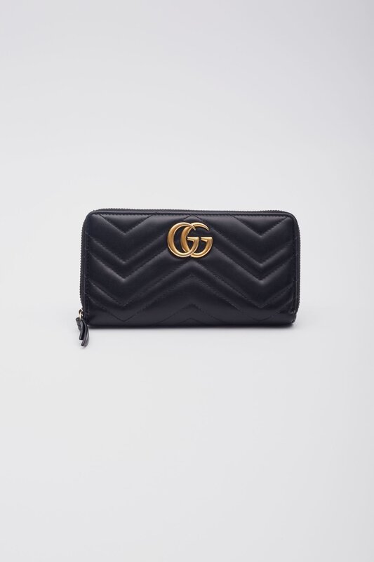 GUCCI GUCCI GG MARMONT MATELASSE ZIP AROUND WALLET
