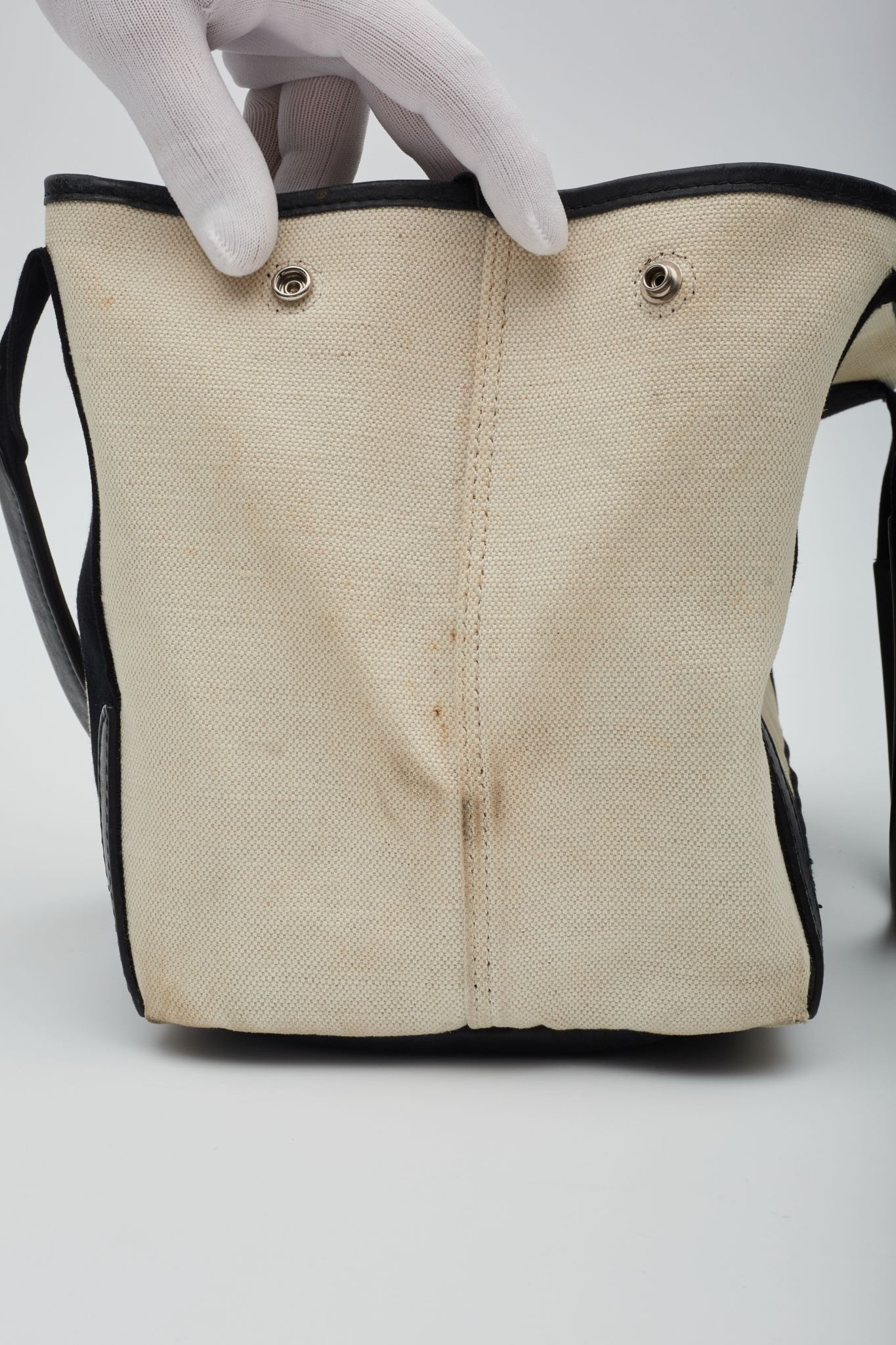 balenciaga-white-canvas-logo-tote-bag-small - CRTBLNCHSHP balenciaga-white-canvas-logo-tote-bag-small - CRTBLNCHSHP