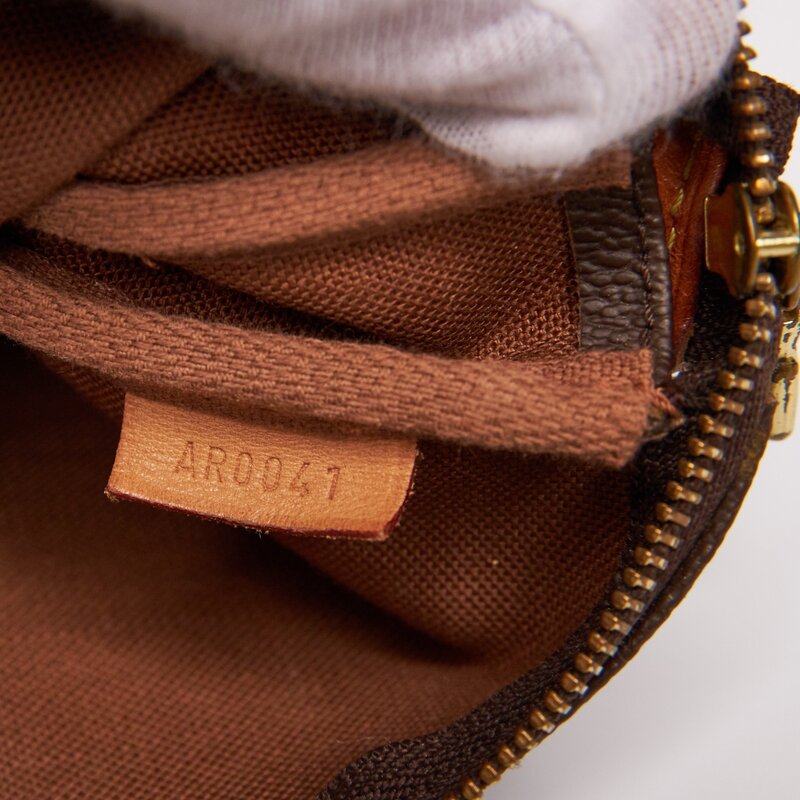 LOUIS VUITTON LOUIS VUITTON VINTAGE MONOGRAM POCHETTE ACCESSORIES GRAFFITI GREEN (2001)