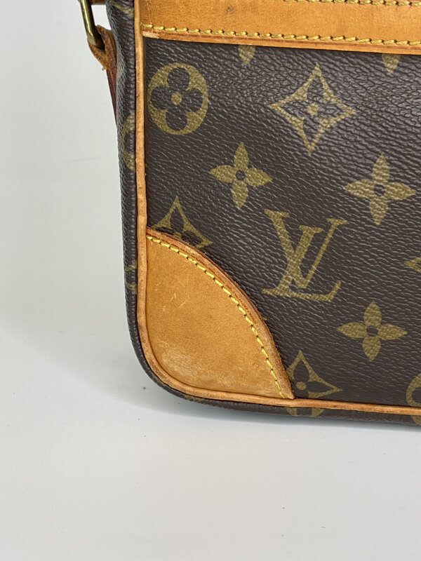 LOUIS VUITTON LOUIS VUITTON MONOGRAM TROCADERO CROSSBODY BAG