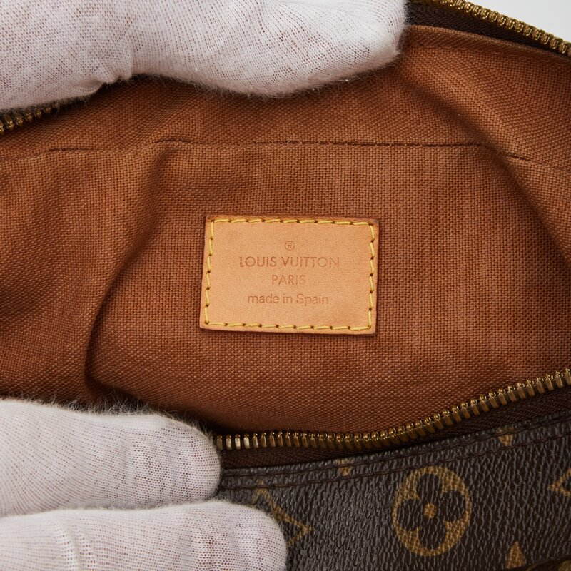 LOUIS VUITTON LOUIS VUITTON MONOGRAM SAC BOSPHORE MESSENGER DOCUMENT BAG