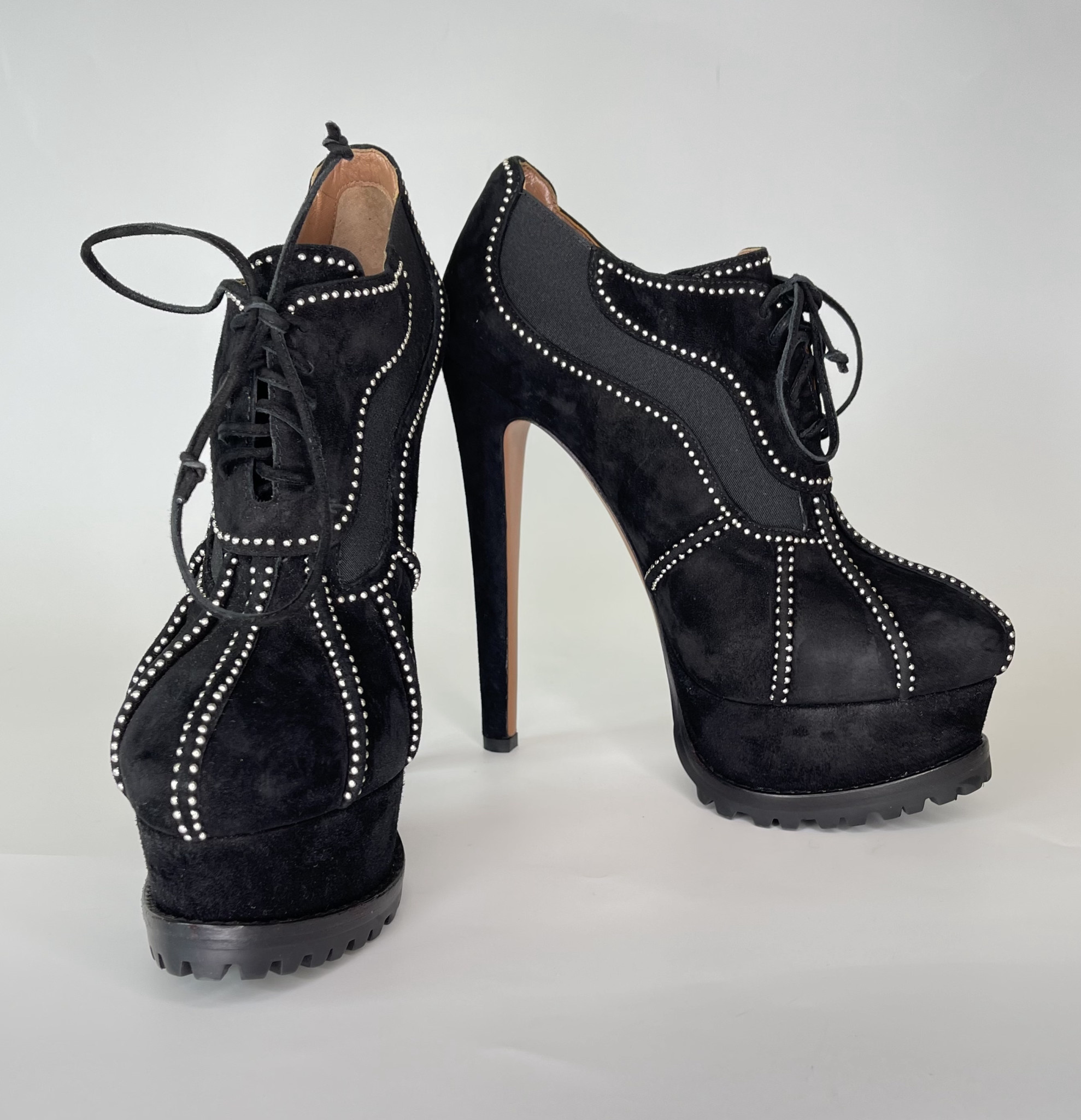 Alaia hiking boots sale