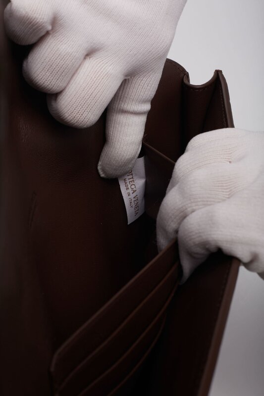 BOTTEGA VENETA BOTTEGA VENETA BROWN LEATHER ANDIAMO LONG CLUTCH BAG