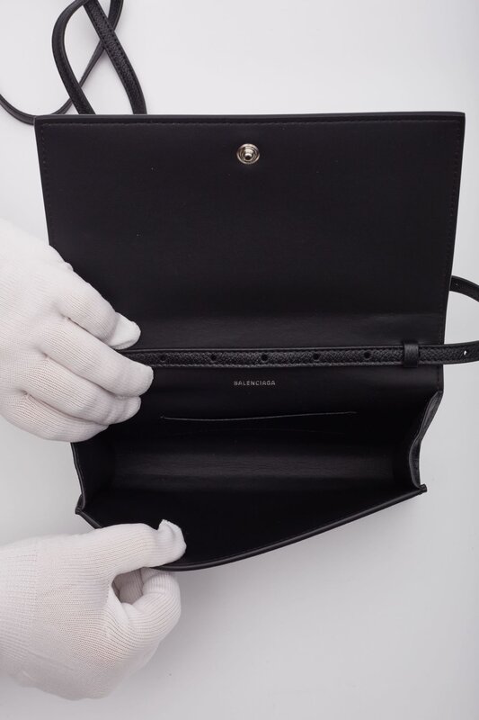 BALENCIAGA BALENCIAGA GRAINED CALFSKIN BLACK WALLET PHONE HOLDER BAG