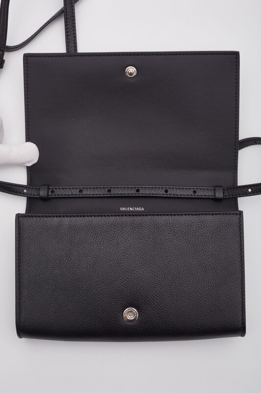 BALENCIAGA BALENCIAGA GRAINED CALFSKIN BLACK WALLET PHONE HOLDER BAG