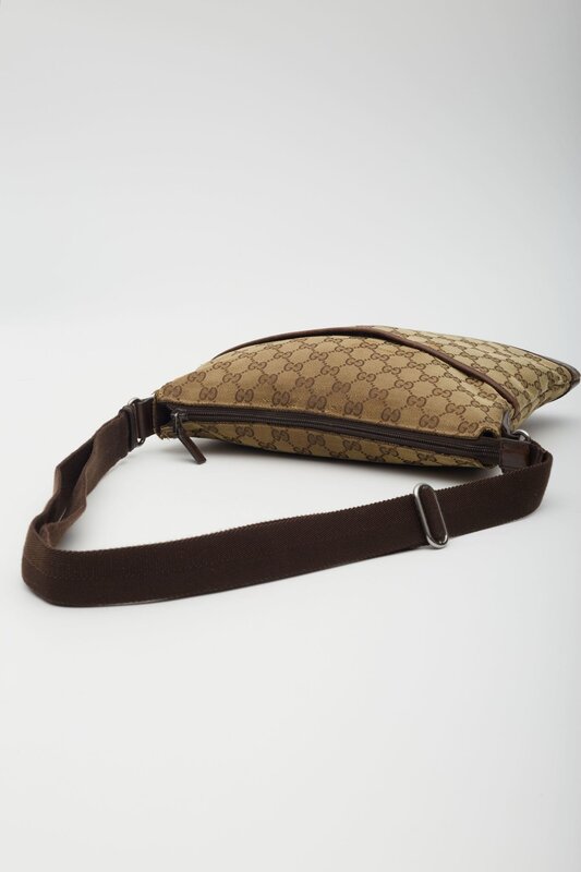GUCCI GUCCI MONOGRAM PERFORATED FLAT MESSENGER BAG EBONY