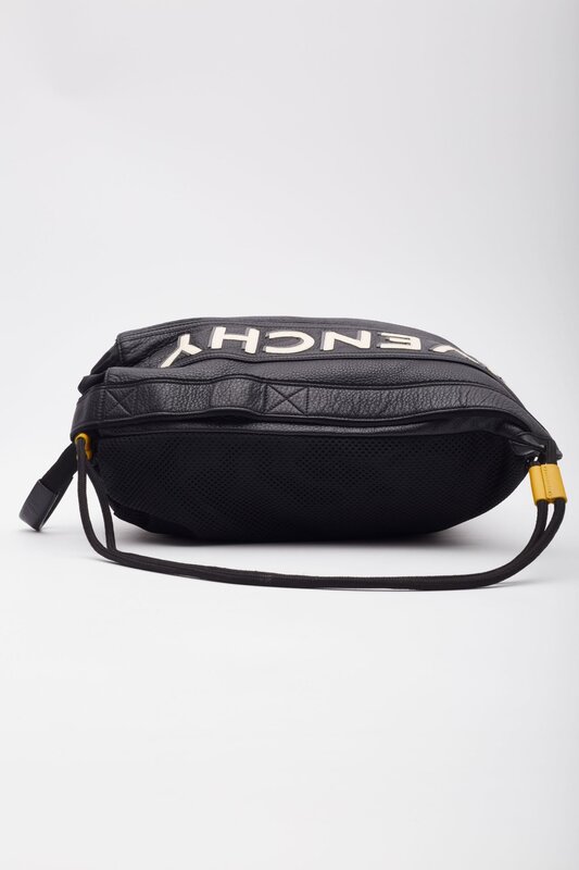 GIVENCHY GIVENCHY BLACK LEATHER LOGO DRAWSTRING BACKPACK BAG