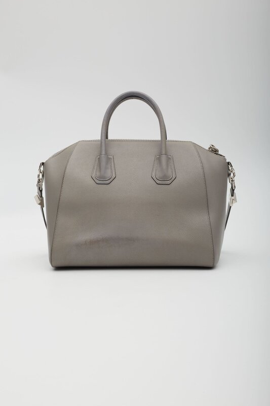 GIVENCHY GIVENCHY PEARL GREY LEATHER ANTIGONA BAG MEDIUM