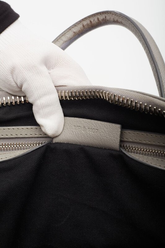 GIVENCHY GIVENCHY PEARL GREY LEATHER ANTIGONA BAG MEDIUM