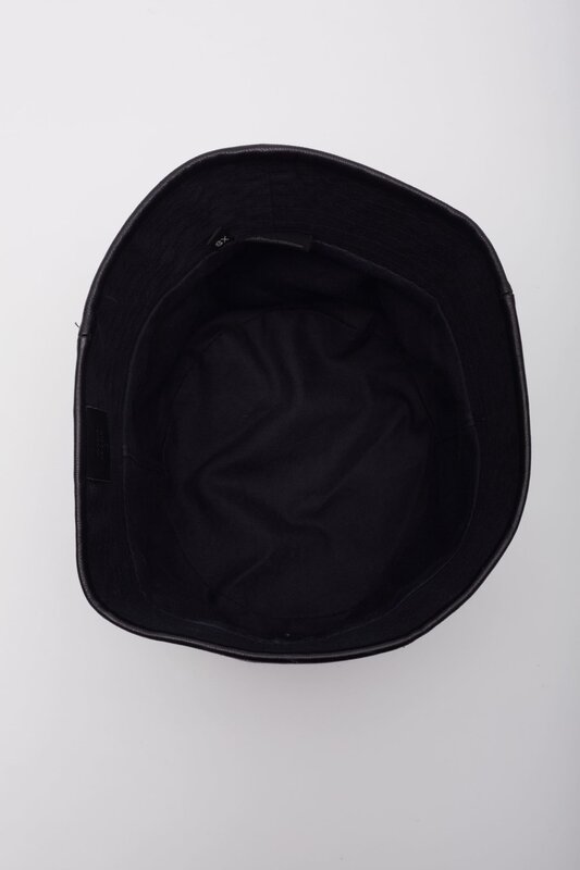 GUCCI GUCCI MONOGRAM BLACK BUCKET HAT
