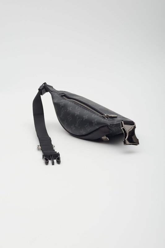 LOUIS VUITTON LOUIS VUITTON MONOGRAM ECLIPSE DISCOVERY BUMBAG PM