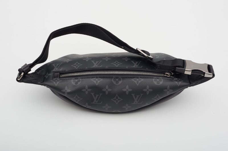LOUIS VUITTON LOUIS VUITTON MONOGRAM ECLIPSE DISCOVERY BUMBAG PM
