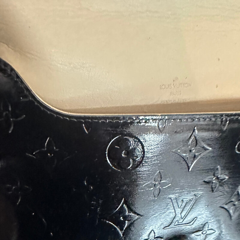 LOUIS VUITTON LOUIS VUITTON PATENT MONOGRAM THOMPSON BAG (AS IS)
