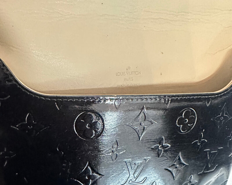 LOUIS VUITTON LOUIS VUITTON PATENT MONOGRAM THOMPSON BAG (AS IS)
