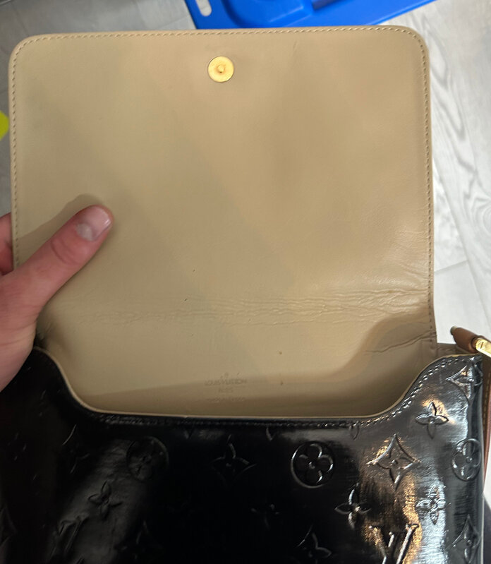 LOUIS VUITTON LOUIS VUITTON PATENT MONOGRAM THOMSON BAG (AS IS)