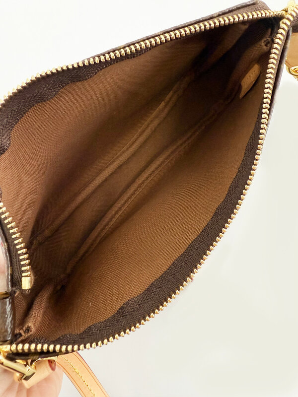 LOUIS VUITTON LOUIS VUITTON CERISES MONOGRAM POCHETTE LIMITED EDITION ACCESSORIES MINI ULTRA RARE