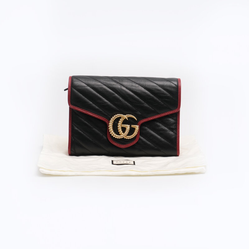 GUCCI GUCCI DOUBLE G MARMONT MINI  WALLET ON  CHAIN TORCHON  BLACK