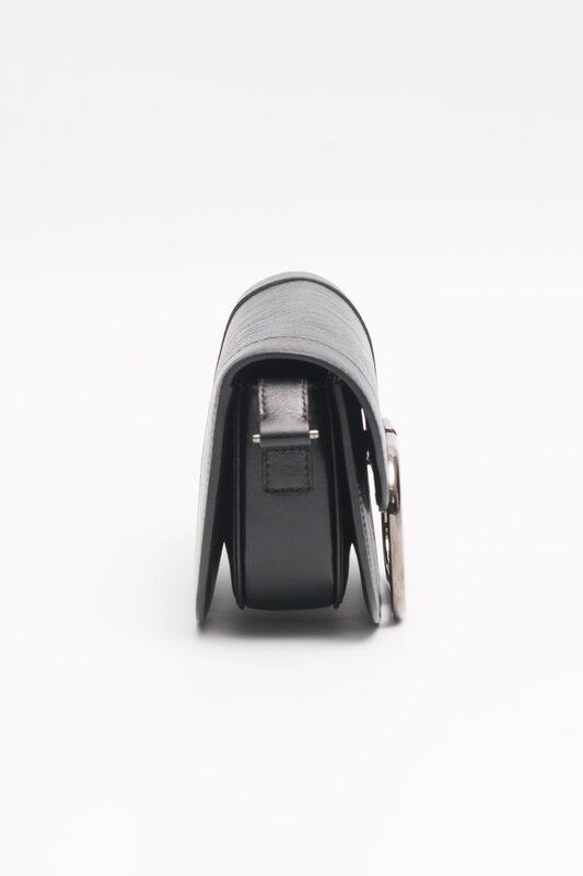 VALENTIVO VALENTINO CALFSKIN SUPERVEE SHOULDER BAG BLACK