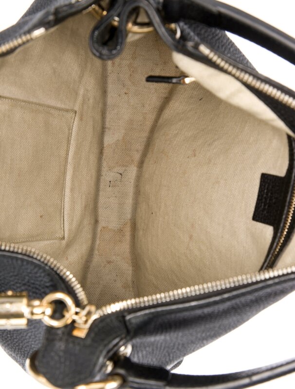 GUCCI GUCCI BLACK TEXTURED LEATHER SOHO HOBO BAG