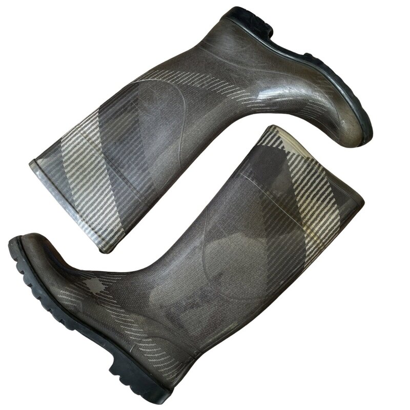 BURBERRY WELLINGTON LARGE CHECK RUBBER RAIN BOOTS (EU 38) GREY