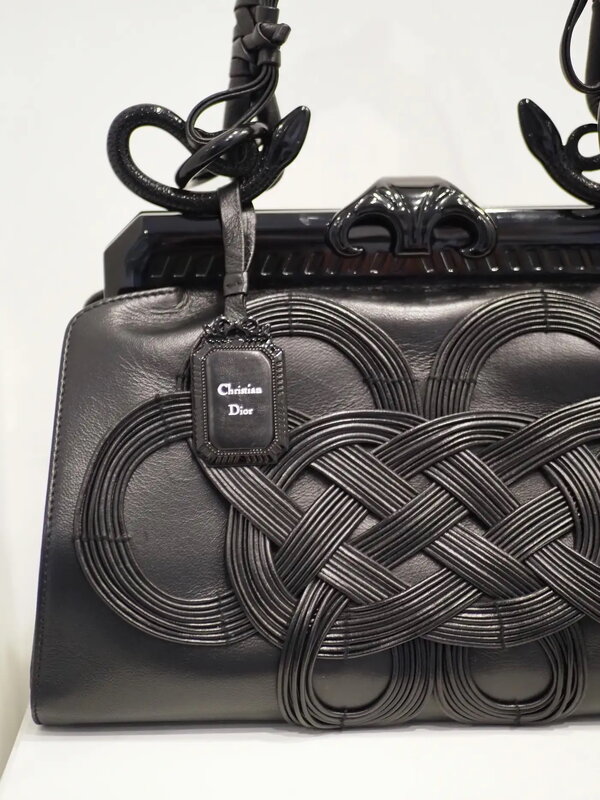 CHRISTIAN DIOR CHRISTIAN DIOR JAPANESE BLACK LEATHER SAMOURAI 1947 KNOT BAG