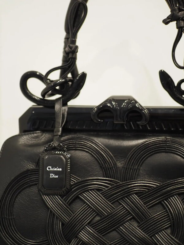 CHRISTIAN DIOR CHRISTIAN DIOR JAPANESE BLACK LEATHER SAMOURAI 1947 KNOT BAG