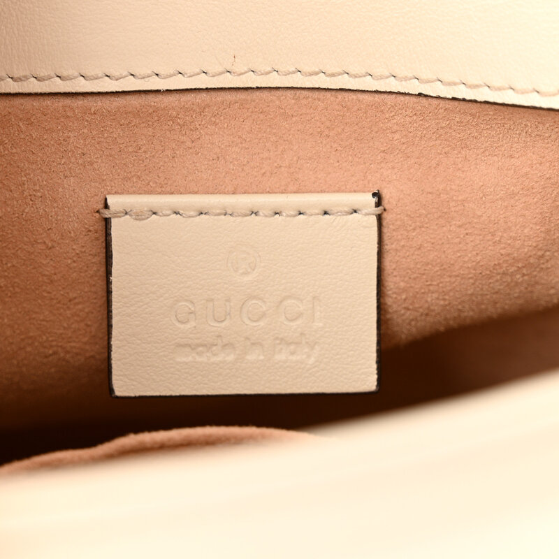 GUCCI GUCCI GG MARMONT CALFSKIN MATELASSE SHOULDER BAG WHITE MINI