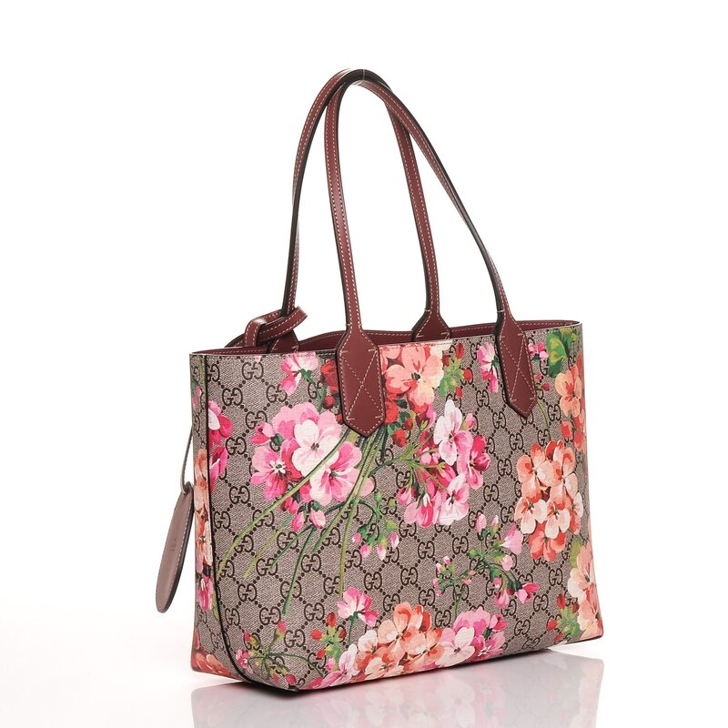 GUCCI GUCCI GG SUPREME MONOGRAM BLOOMS SMALL REVERSIBLE TOTE ROSE