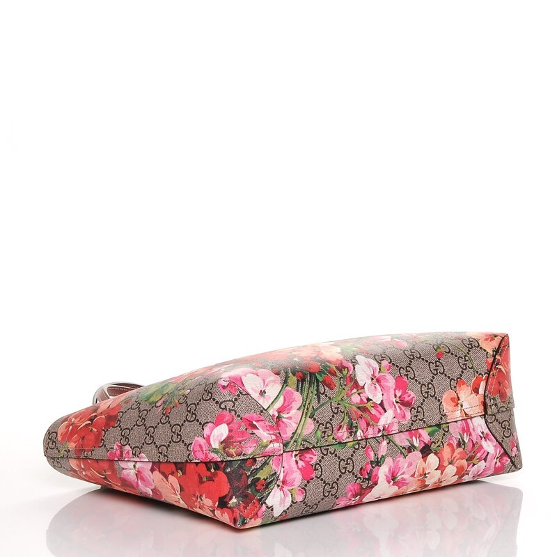 GUCCI GUCCI GG SUPREME MONOGRAM BLOOMS SMALL REVERSIBLE TOTE ROSE