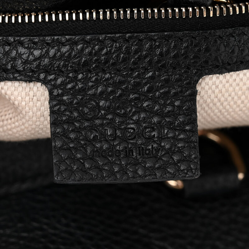 GUCCI GUCCI PEBBLED CALFSKIN BLACK SOHO CHAIN SHOULDER BAG MEDIUM