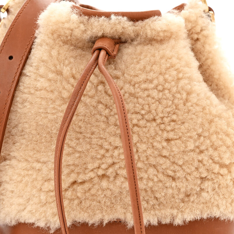 SAINT LAURENT SAINT LAURENT BEIGE LAMBSKIN SHEARLING EMMANUELLE BUCKET BAG