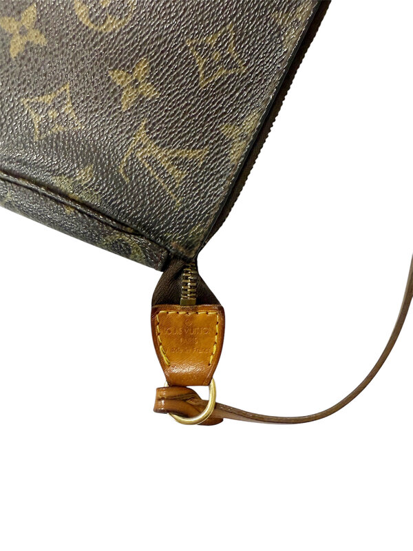 LOUIS VUITTON LOUIS VUITTON MONOGRAM POCHETTE ACCESSOIRES