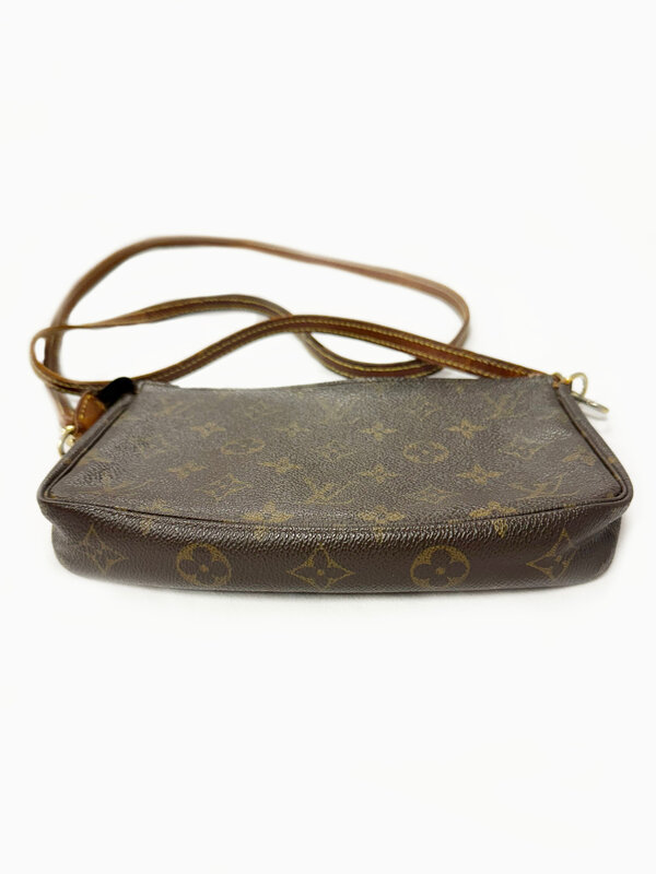 LOUIS VUITTON LOUIS VUITTON POCHETTE ACCESOIRES STRAP SHOULDER BAG