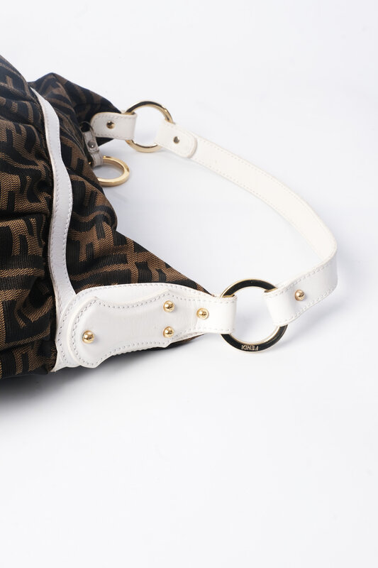 FENDI FENDI  ZUCCA BAUGETTE FF CHEF MM WHITE  STRAP