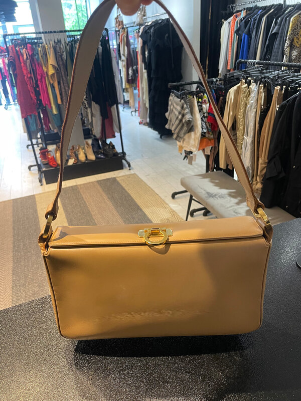 FERRAGAMO SHOULDER NUDE BAG