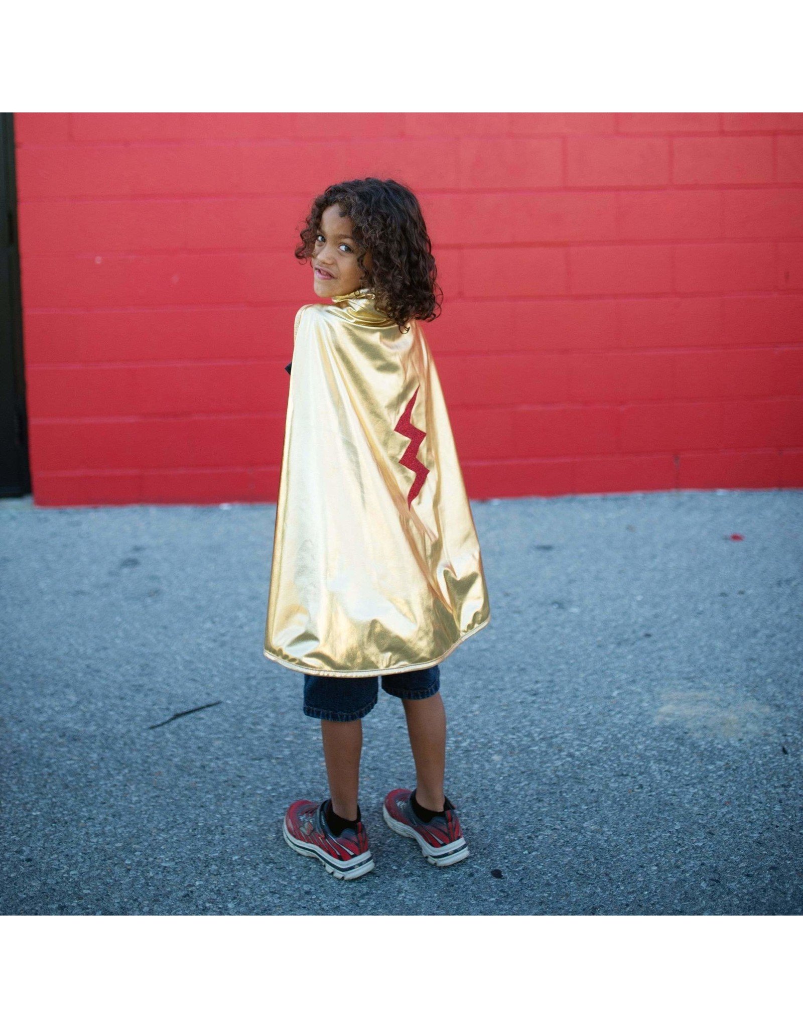 Great Pretenders Reversible Wonder Cape  Red/Gold  Size 5-6