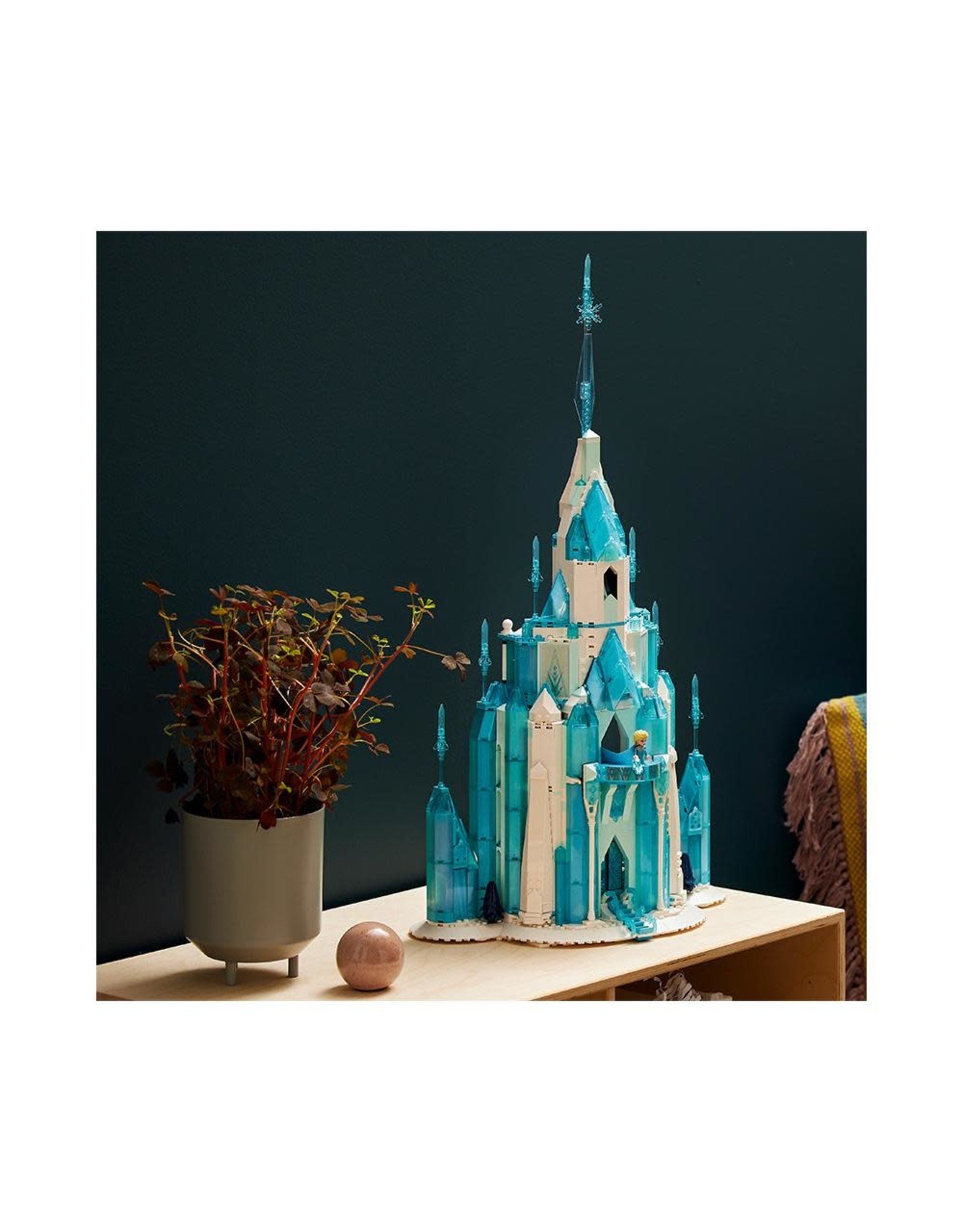 LEGO Disney 43197 The Ice Castle