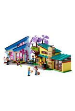 LEGO Friends 42620 Olly and Paisley's Family Houses