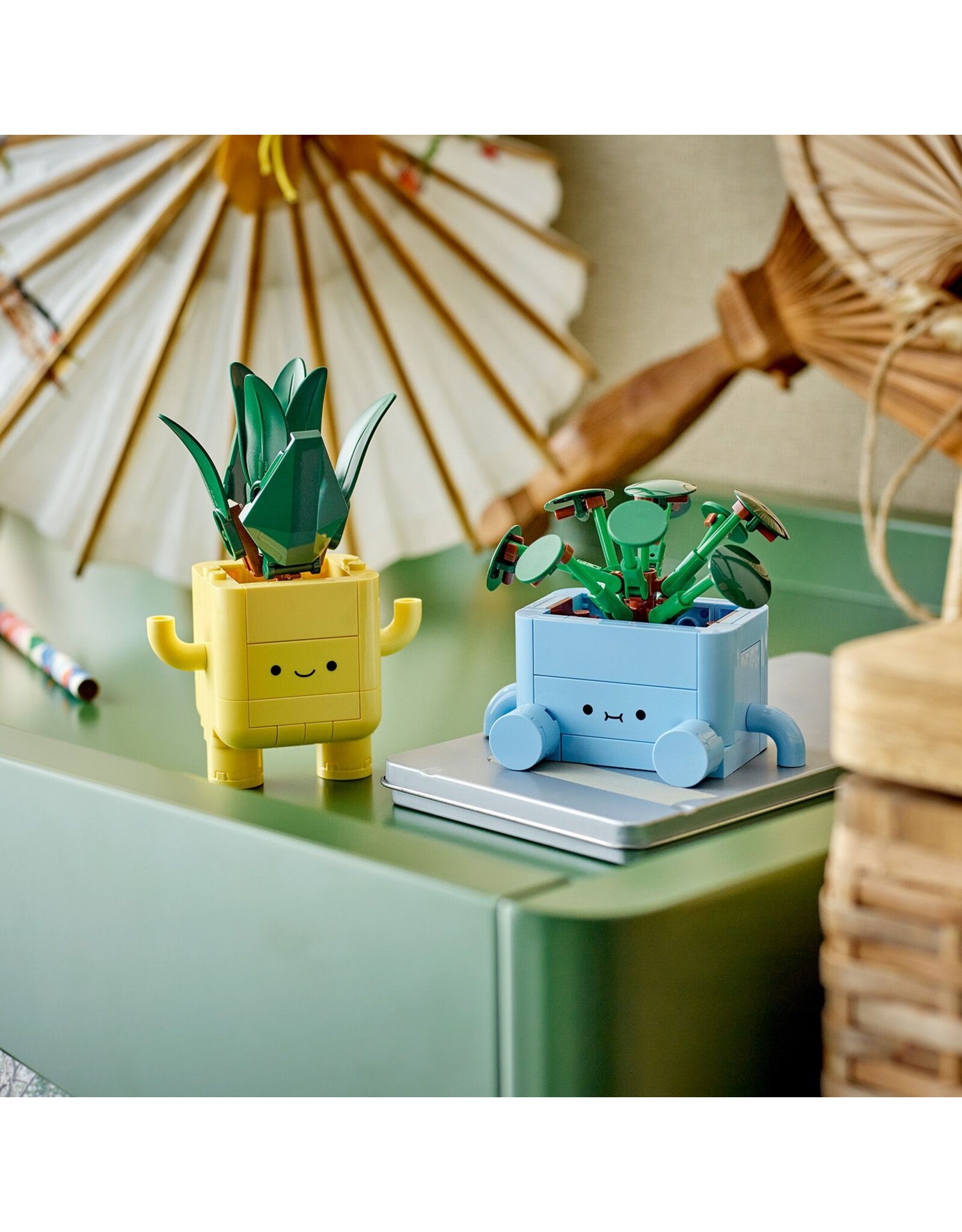 LEGO Botanicals 10349 Happy Plants