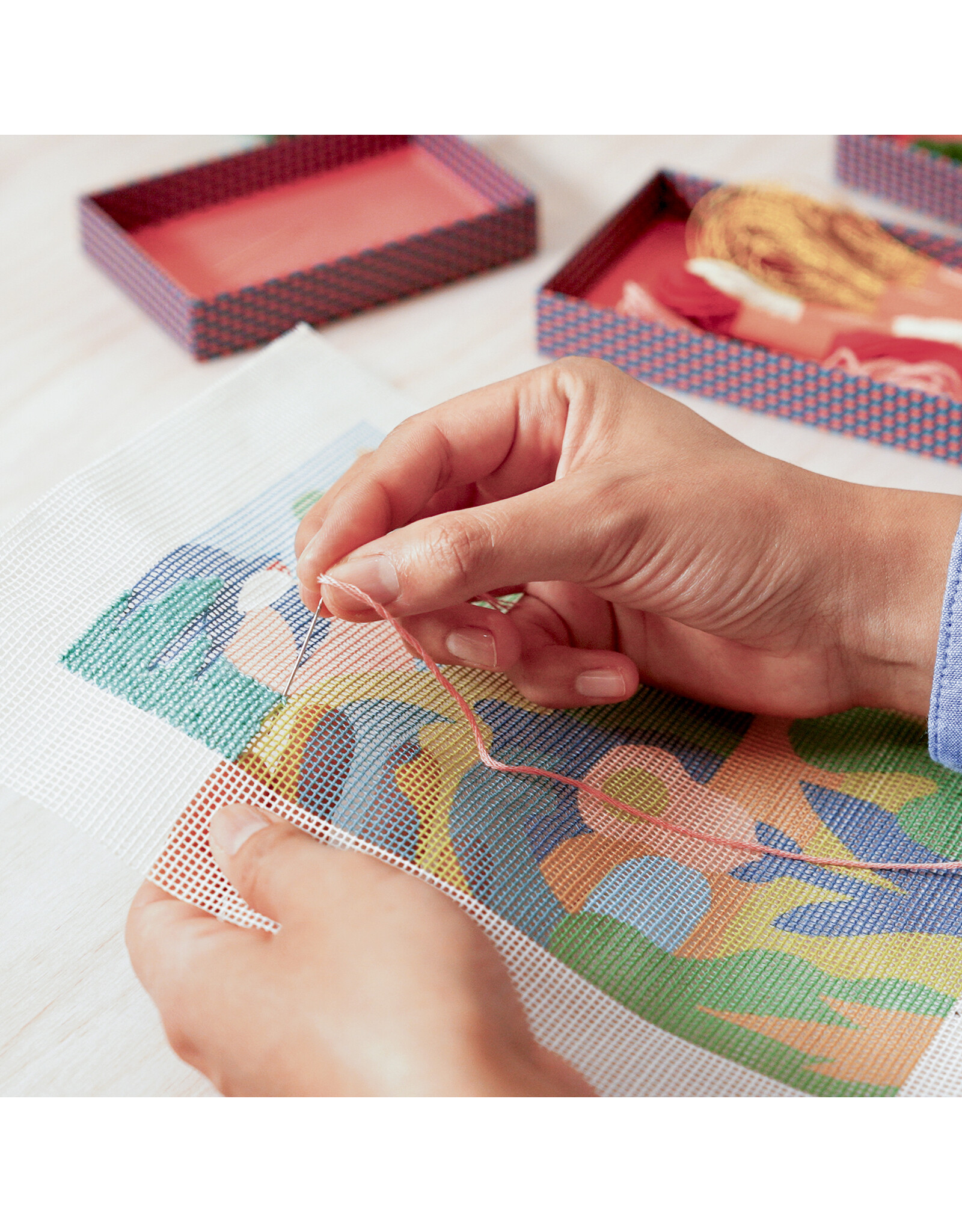 Djeco Atelier 65 : Needlepoint - Countryside