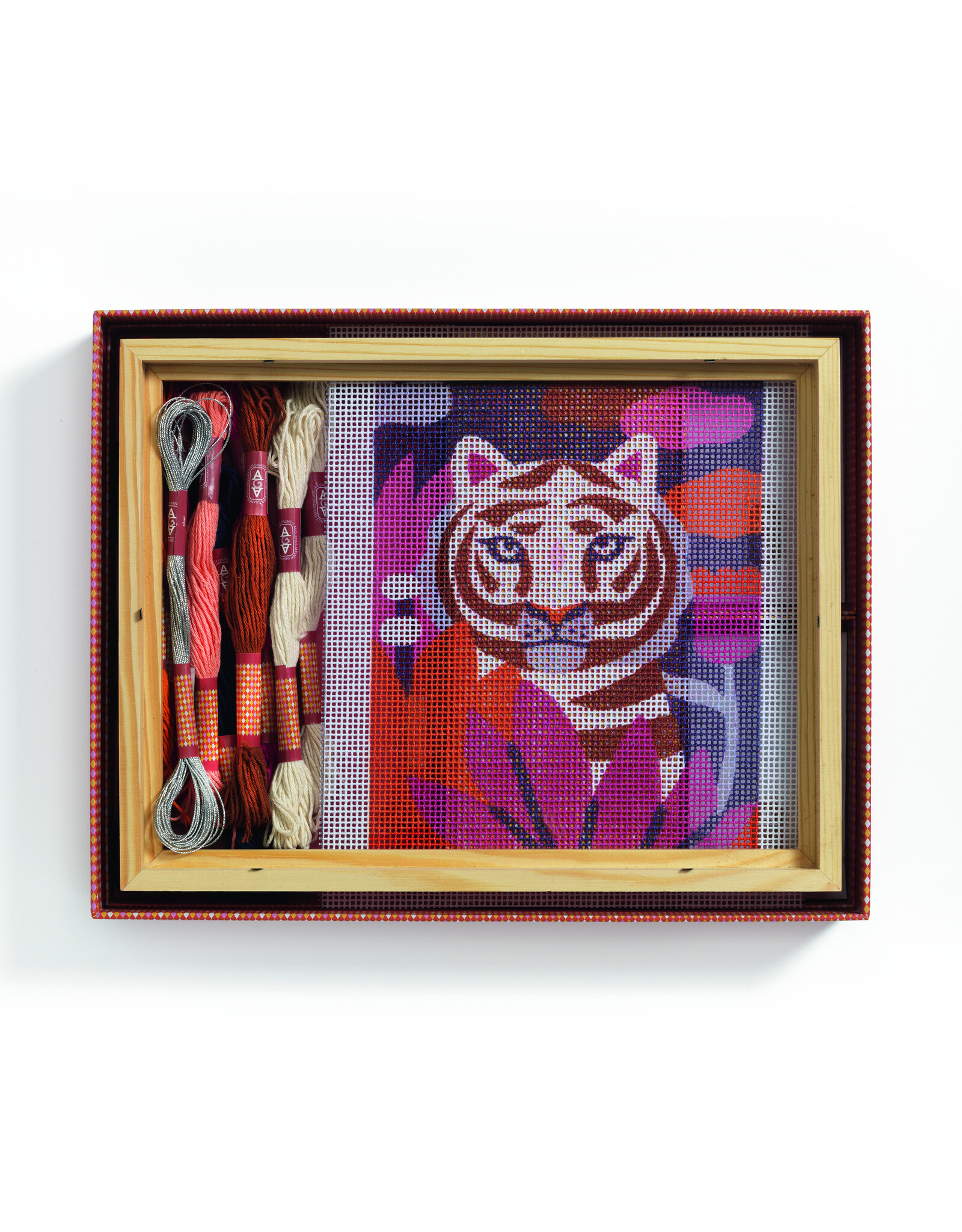 Djeco Atelier 64 : Needlepoint - Wild cat