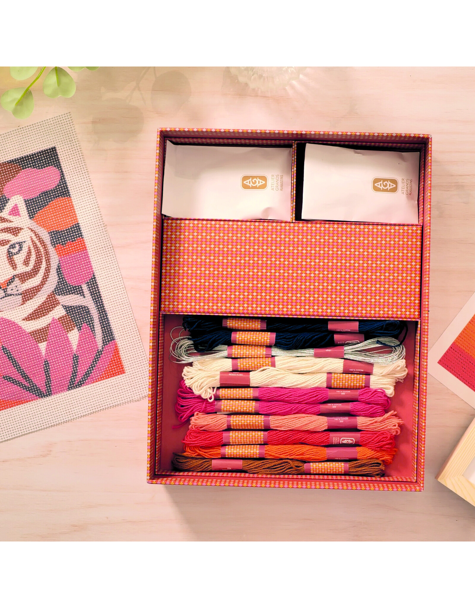 Djeco Atelier 64 : Needlepoint - Wild cat