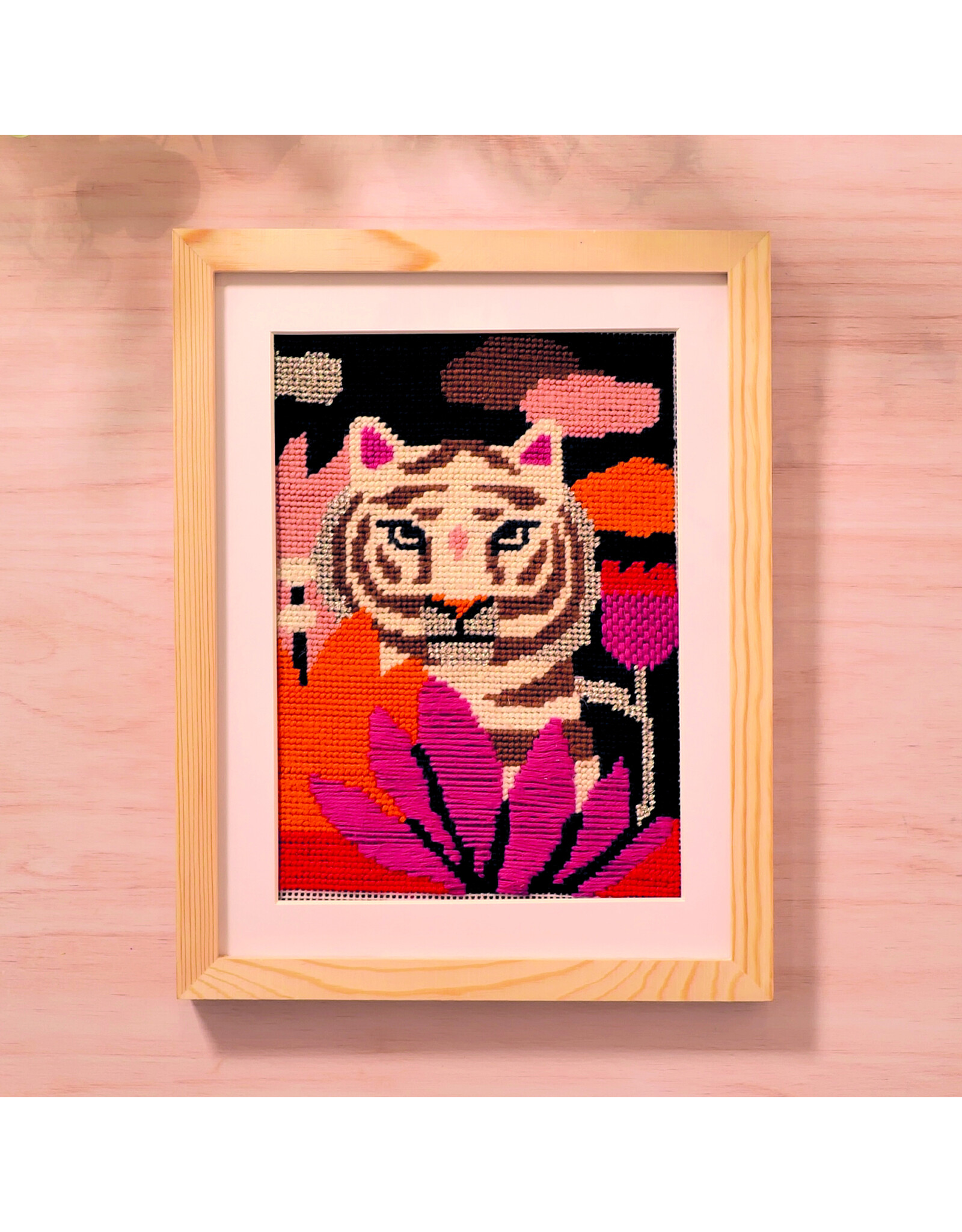 Djeco Atelier 64 : Needlepoint - Wild cat