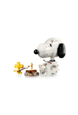 LEGO Ideas 21368 Peanuts: Snoopy's Doghouse