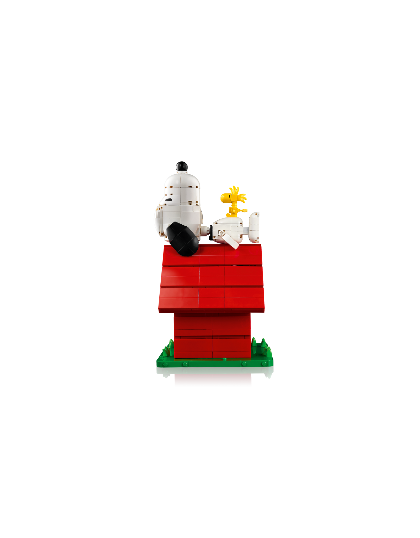 LEGO Ideas 21368 Peanuts: Snoopy's Doghouse