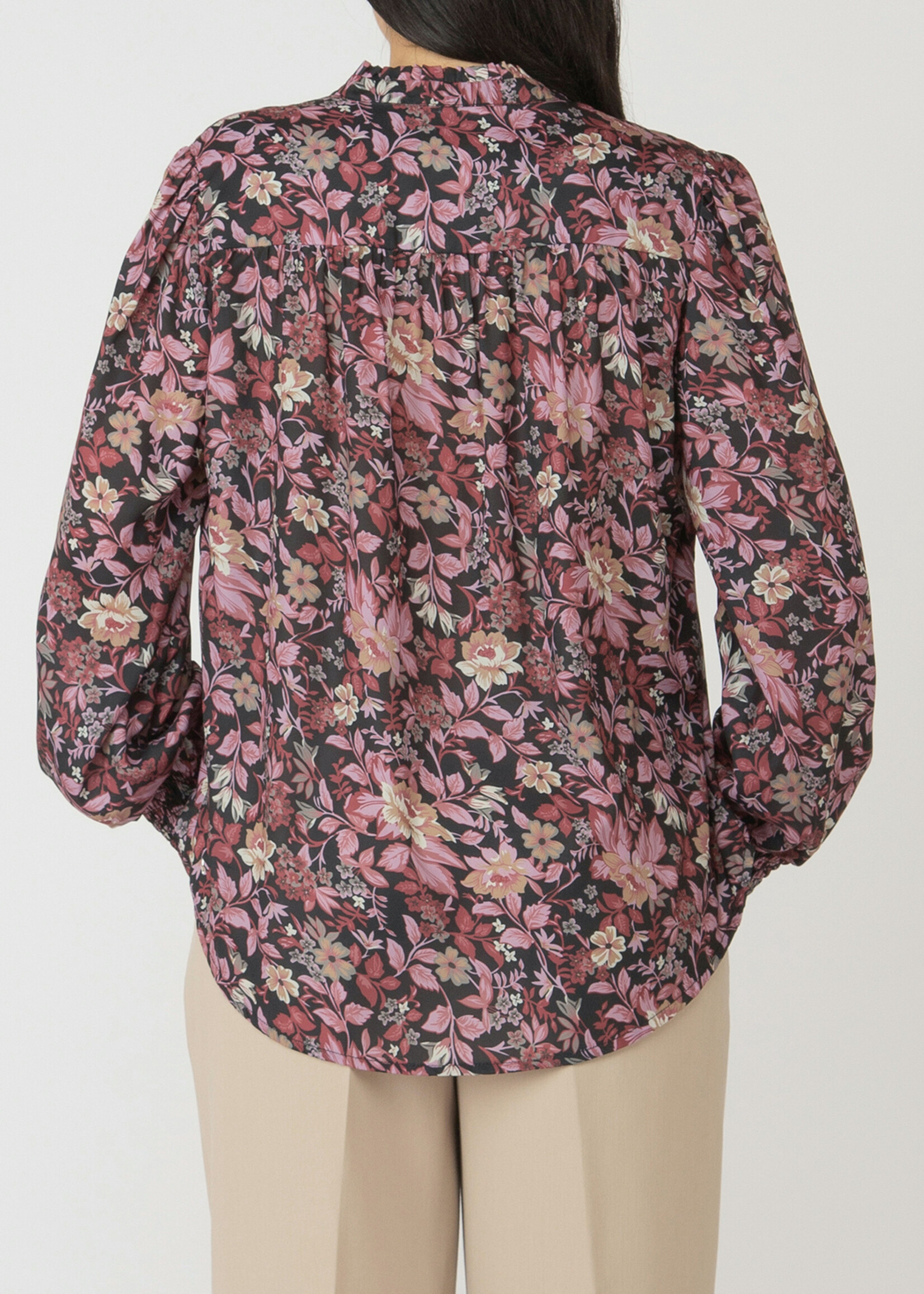 Black Tape CLEARANCE: Floral Tie Blouse