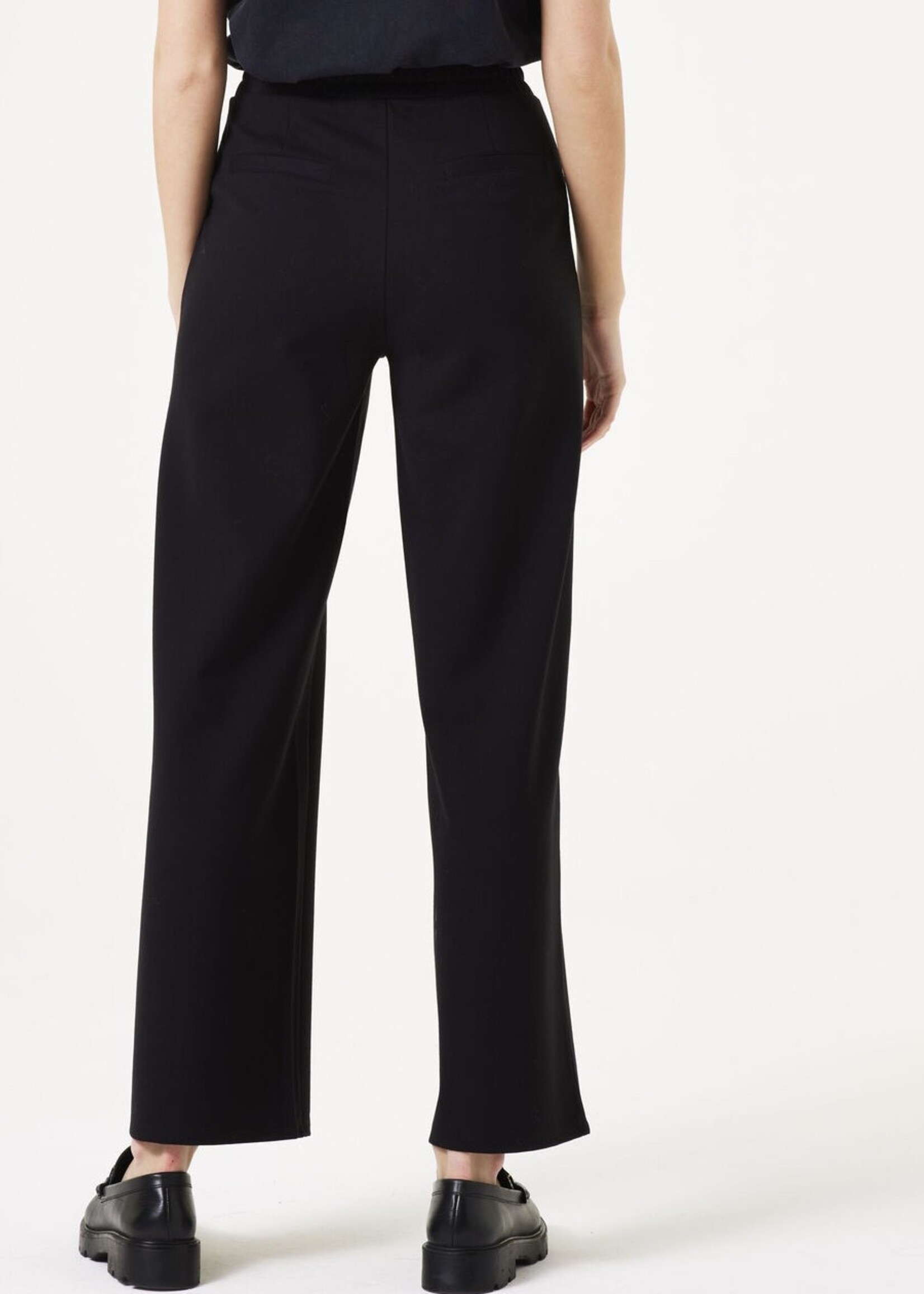 Wide Leg Pintuck Pant
